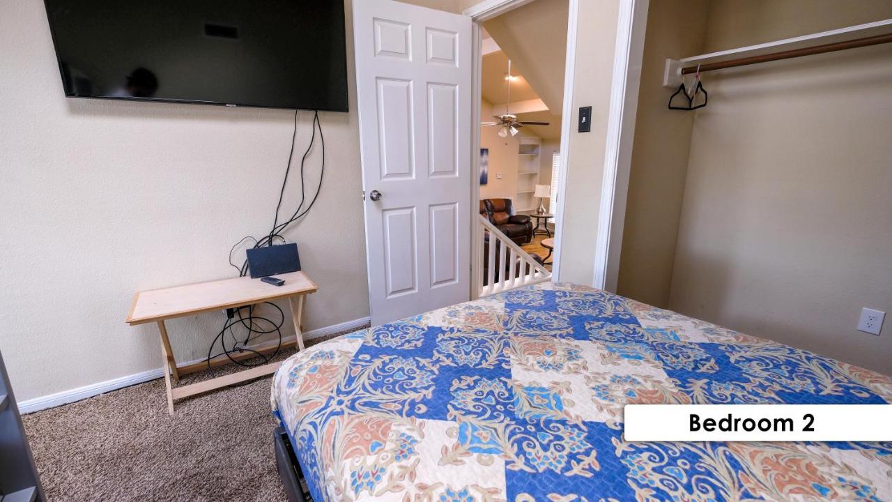 ヒューストン Pool House, 20 Minutes From Dt 4Bdr For 10 Guests - Winklemanヴィラ エクステリア 写真
